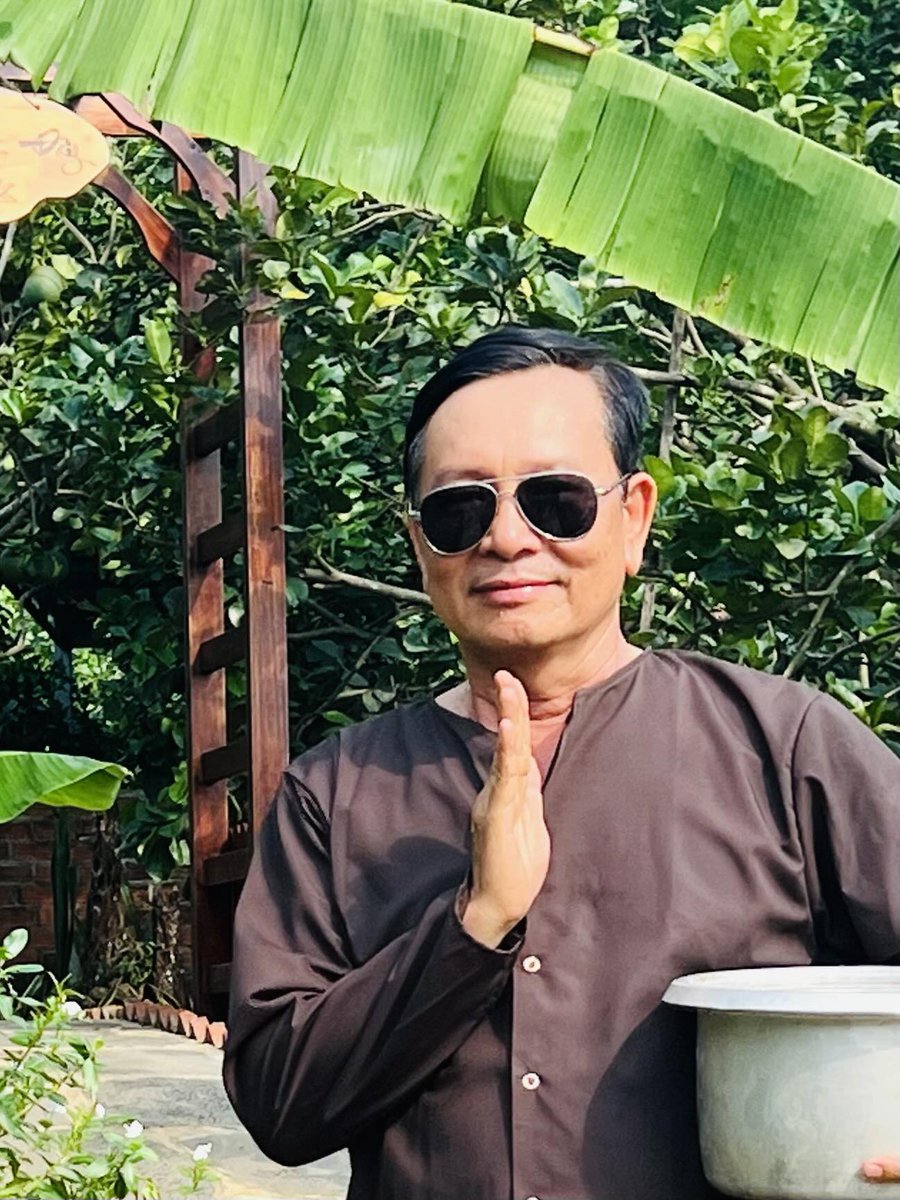 Trung niên tweet media