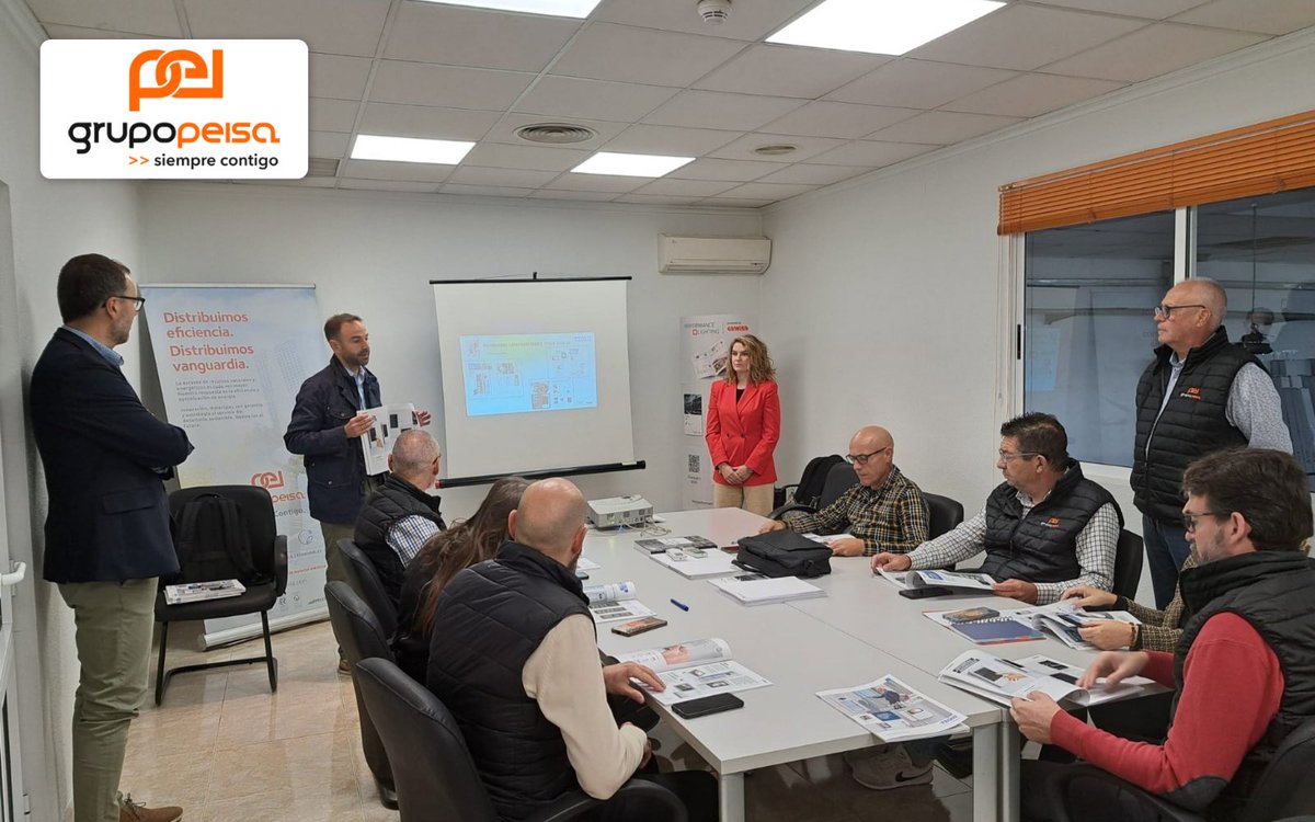 📸 Nueva formación interna en <a href="/grupo_peisa/">Grupo Peisa</a> #Alicante con <a href="/LegrandGroupES/">Legrand España</a>, conociendo sus soluciones innovadoras de audio y video Tegui, porteros y videoporteros de última generación; además de la gama SAI-UPS, sistemas de alimentación ininterrumpida.