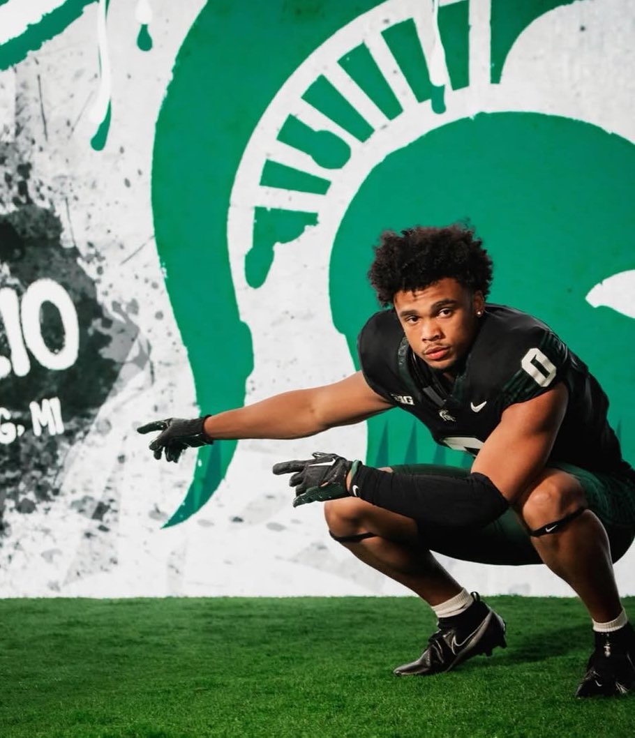 BREAKING: #MichiganState flipped RB Jace Clarizio back from #Alabama this morning, sources confirm to <a href="/SpartanTailgate/">SpartanTailgate.com</a>.

I’m told Jonathan Smith personally worked on him all last night to get this done.

MSU will be announcing him shortly.

Huge win for the staff on signing day.