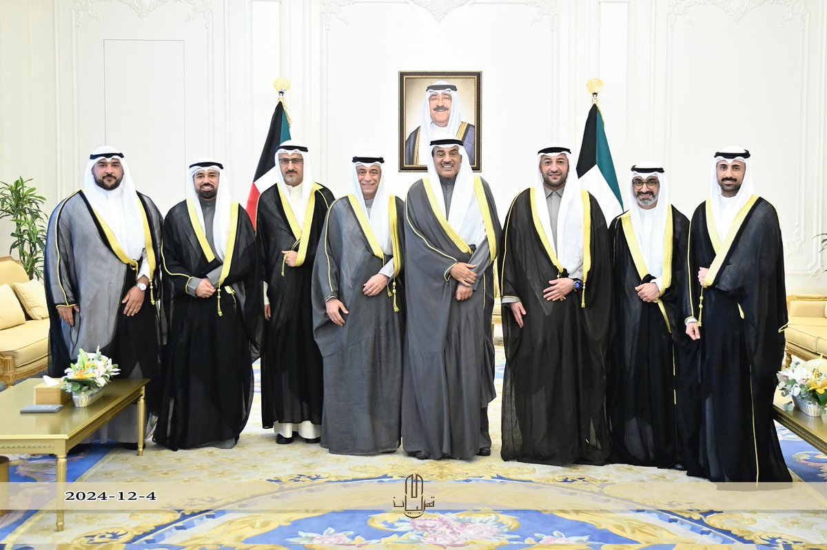 تشرفنا بلقاء حضرة صاحب السمو امير البلاد الشيخ مشعل الاحمد الجابر الصباح وكما تشرفنا بلقاء سمو ولي العهد الأمين الشيخ صباح خالد الحمد الصباح في قصر بيان العامر