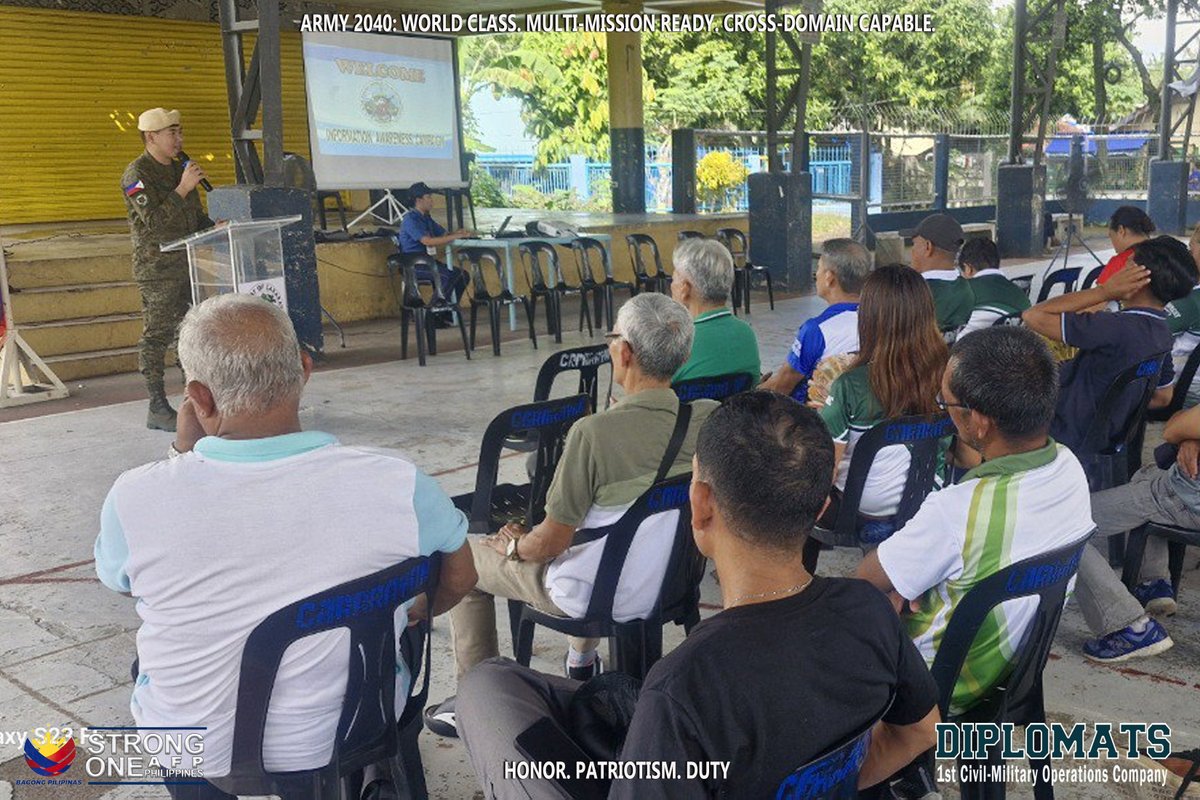 Nine1Diplomats's tweet photo. TINGNAN|| Mga Barangay Officials mula sa tatlong barangay ng Naga City sumailalim sa Orientation, Training at Seminar na isinagawa ng kapulisan at kasundaluhan.

#AFPyoucanTRUST
#PhilippineArmy
#StrongUnitedReliable
#KaagapayNgMgaBikolano https://t.co/GhwkaMLFfe