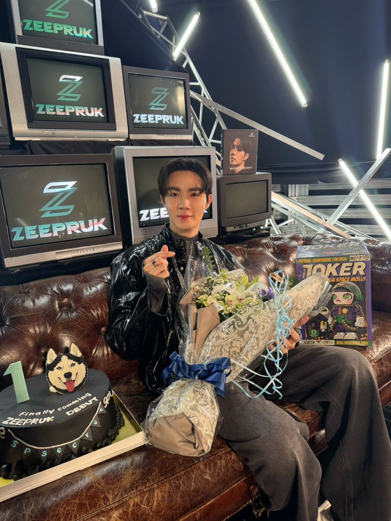 CwrNew's tweet photo. กำลังจัยมีให้ทุกวันนะงับ แด่ super secret นะค้าาา อิอิ
ZEE PRUK DEBUT NOW
#SuperSecretByZeePruk https://t.co/H1ikQmp1r5