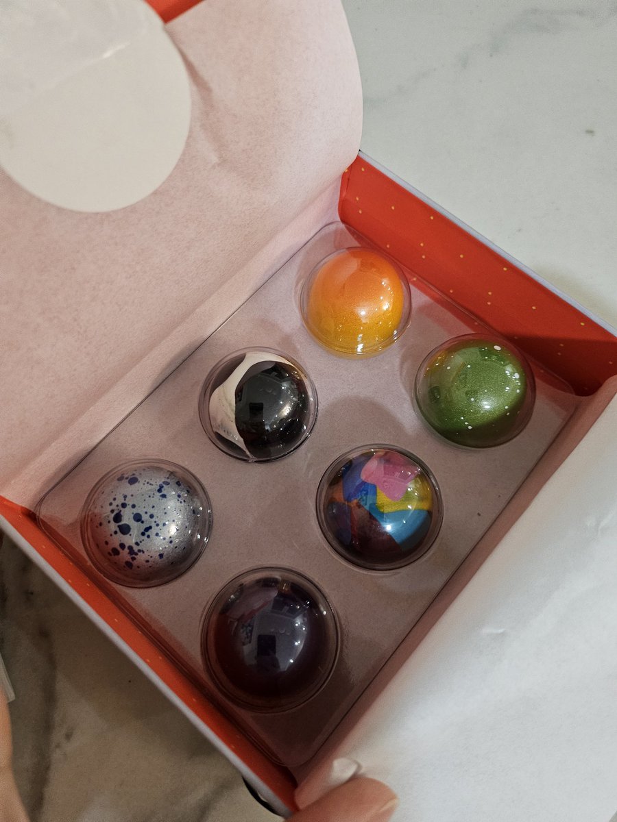 Gantshan huuhded chin l nom yavuulsan geseen geed baisan chin bas martaagui bnaa 🥹 Dandaa nandin goy choco yavuuldagt bayrlalaa <a href="/menkyu/">Mendee Menkyu</a>