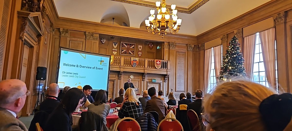 Amazing to see so many people in the room for #LeedsSOTC today! Talking about how we can work as Team Leeds in our local communities, what do we do now and what can we do better?