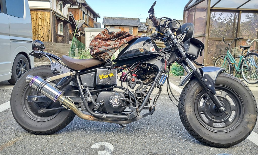 XR100_250's tweet photo. 今日はひよの氏のバイク修理👍
キャブレターPC20が壊れたのでPE24✨
エンジン107ccなのでパワー出そう(⁠ ⁠ꈍ⁠ᴗ⁠ꈍ⁠)
#JAZZ50
#PE24 https://t.co/4Z2QBJ2Ymq