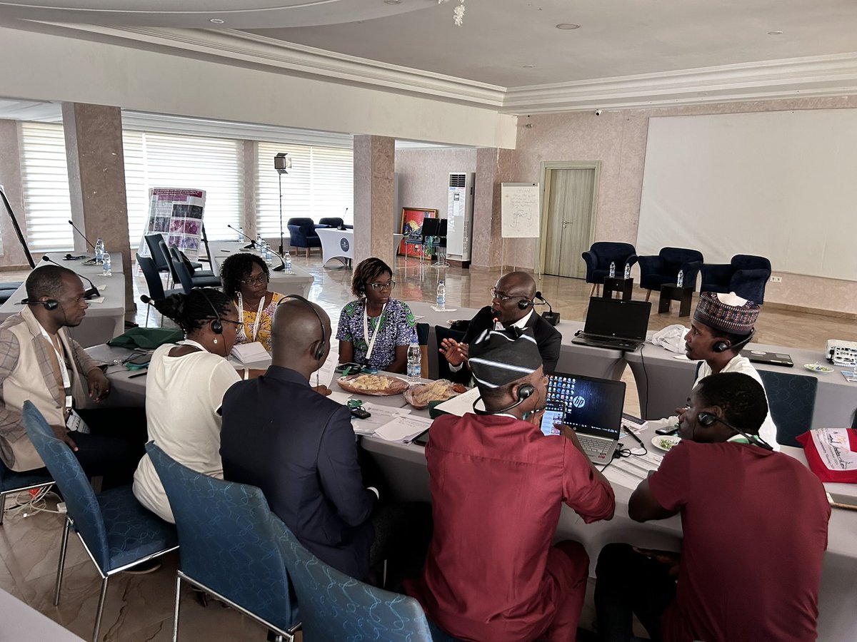 What a day! The 2nd day of #ABIC_CM24 flew past! Some highlights include presentations and discussions around microscopy infrastructure, access and advocacy in Africa, and interactive discussions about building visions for the microscopy community &amp; research in Africa.