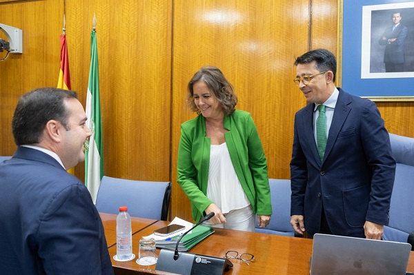 CuadernoAgrario's tweet photo. +INFO▶️@MedioAmbAND
✅@AndaluciaJunta ha ejecutado ya más de una cuarta parte del Acuerdo de #Doñana 🌳🤝🏻💧🦆
✅El nuevo #PlanForestal #Andaluz y la futura #LeydeMontes, claves en la protección y conservación de los recursos naturales de #Andalucía ⛰️🌲
➡️https://t.co/tiDHGTaXUG
📸@LinaGarcia_AND @ParlamentoAnd