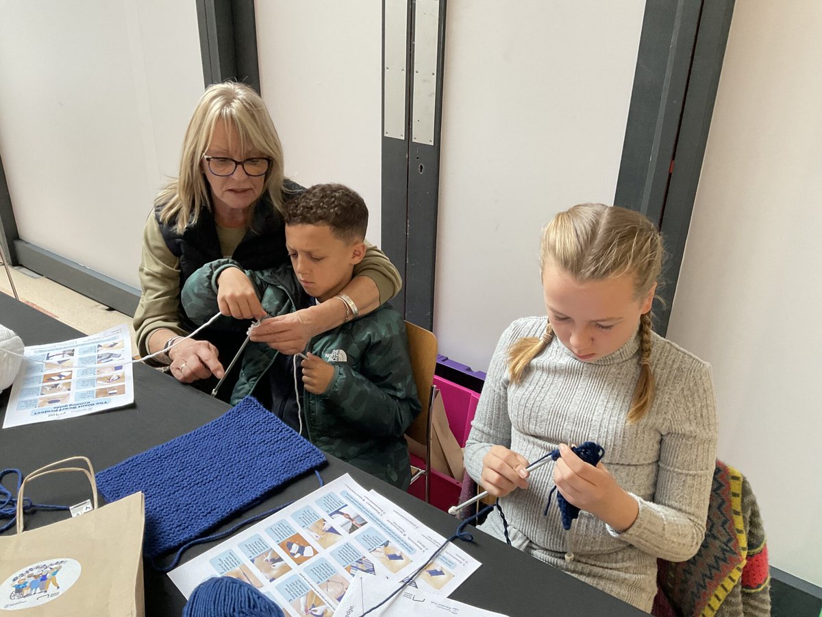 Nat. Football Museum (@footballmuseum) on Twitter photo Do you like knitting and/or nattering?
Our next Giant Scarf Project meet-up with <a href="/pnecommunity/">Preston North End Community and Education Trust</a> is this Saturday at <a href="/prestonmarkets/">Preston Markets</a>.
Perfect for knitting newcomers and veterans alike!
Find out more here: nationalfootballmuseum.com/event/knit-nat… Do you like knitting and/or nattering?
Our next Giant Scarf Project meet-up with <a href="/pnecommunity/">Preston North End Community and Education Trust</a> is this Saturday at <a href="/prestonmarkets/">Preston Markets</a>.
Perfect for knitting newcomers and veterans alike!
Find out more here: nationalfootballmuseum.com/event/knit-nat…