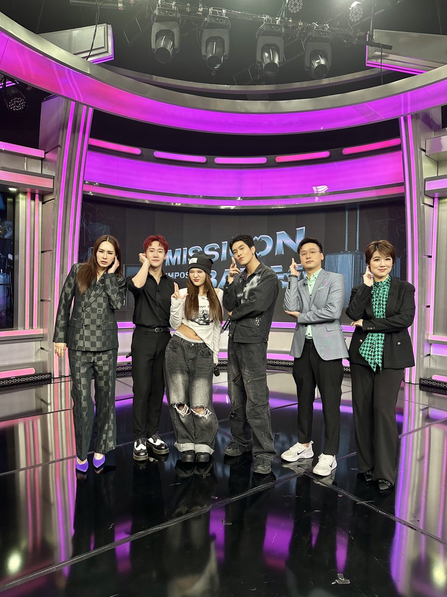 official_bamm's tweet photo. ขอขอบคุณพี่ๆ สื่อทุกท่านที่เปิดฐานทัพให้พวกเราไปปฏิบัติภารกิจกันในวันนี้ด้วยนะค้าบบบ🥷🏻💥
#bamm
#bamm_TheFirstConcert
#MissionImpossibammConcert
#fmone1035 #fmonexbamm
#EFM94 #oneบันเทิง #one31
#ChillOnline #MissionImpossibammConcertxChillOnline https://t.co/hlT0GZrHTv