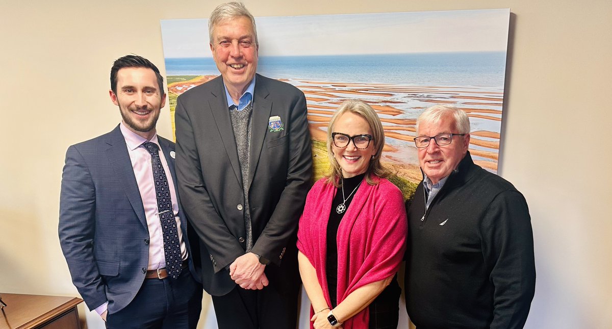 FPEIM President Bruce MacDougall and board member Mayor Steve Ogden, <a href="/StratfordPEI/">StratfordPEI</a>, are representing PEI municipalities at <a href="/FCM_online/">Federation of Canadian Municipalities</a> events in Ottawa this week. They had the chance to meet with PEI Sen. Mary Robinson and were joined by FCM's Matt Pelletier. #PEImuni #CDNmuni