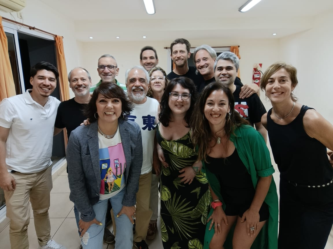 Mentores, Voluntarios, Emprendedores y Empresarios, compartimos un encuentro para celebrar los logros de este año y seguir haciendo networking. 🥂

✨Es una gran alegría esta hermosa red que se convierte en oportunidades, alianzas y en amistades.