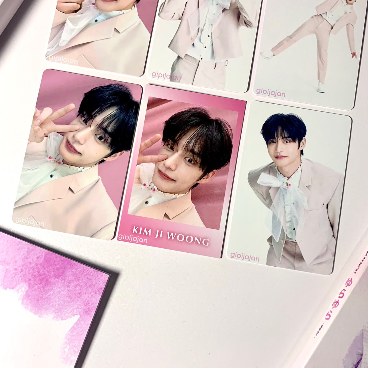 🦋 not today’s mails (˶˃ ᵕ ˂˶)⸝💌

all Jiwoong fancon Japan photocards🎀🌸💖