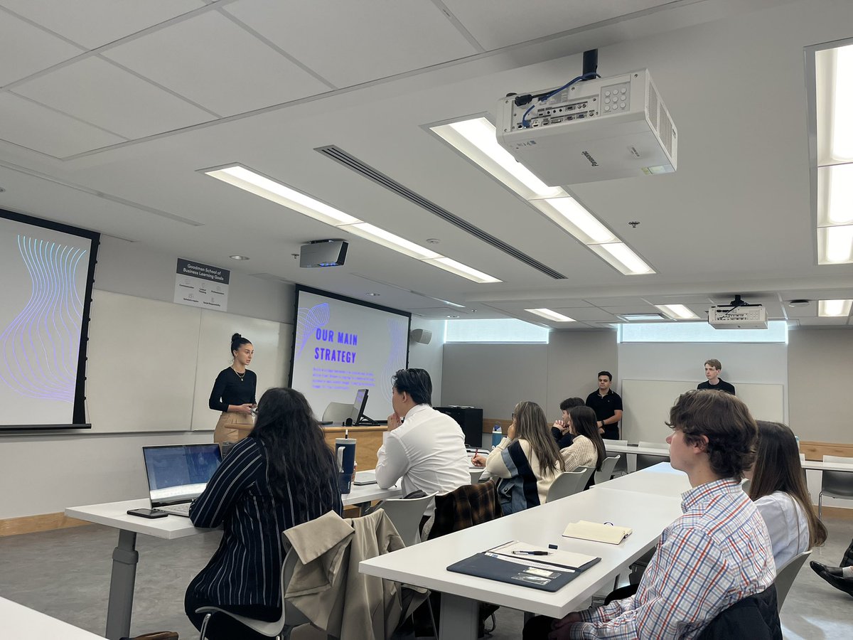 Antonia Mantonakis | The Wine Psychologist tweet media