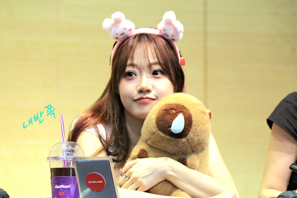 Jeewon has opened up her personal instagram!!!