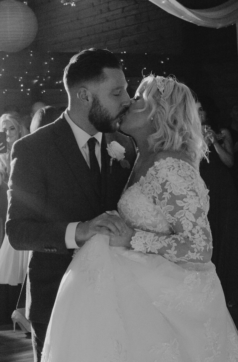 Happy birthday to my gorgeous perfect husband! <a href="/AlexHarris4Real/">Alexander Harris 📻</a>