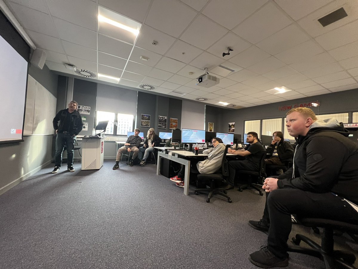 TCMT_Digital's tweet image. Our Level 3 learners have enjoyed learning about @uswgames this afternoon!

Thank you for hosting us and sharing the opportunities available to our learners at University!