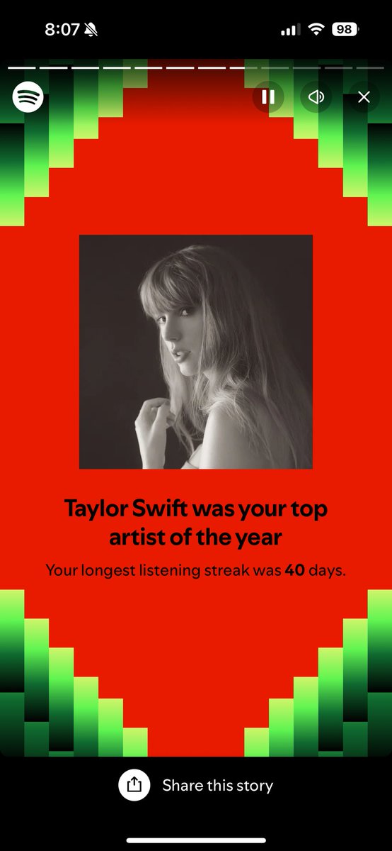 stbennett20's tweet photo. Are we surprised 😂😂 Taylor is always my #1 @taylornation13 @taylorswift13 https://t.co/TadLTMPsw3