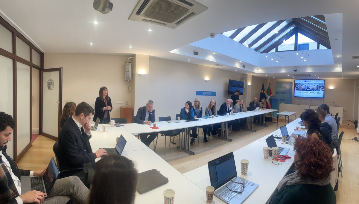earlallEU's tweet photo. Today, we are pleased to host the joint research seminar on 4 @HorizonEU Research & Innovation projects focused on skills: #EUProjectTrails, @SkillsPulse, @SkillabProject and @SkiLMeeT, we will explore synergies and policy initiatives to tackle skills mismatches. https://t.co/3oHR7vIbUB