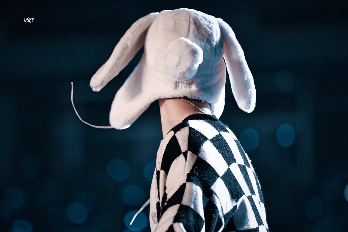 241204 🫳🏻🐶

#조슈아 #홍지수
#ジョシュア #JOSHUA 
#세븐틴 #SEVENTEEN

HD 🔗：weibo.com/6239073465/510…