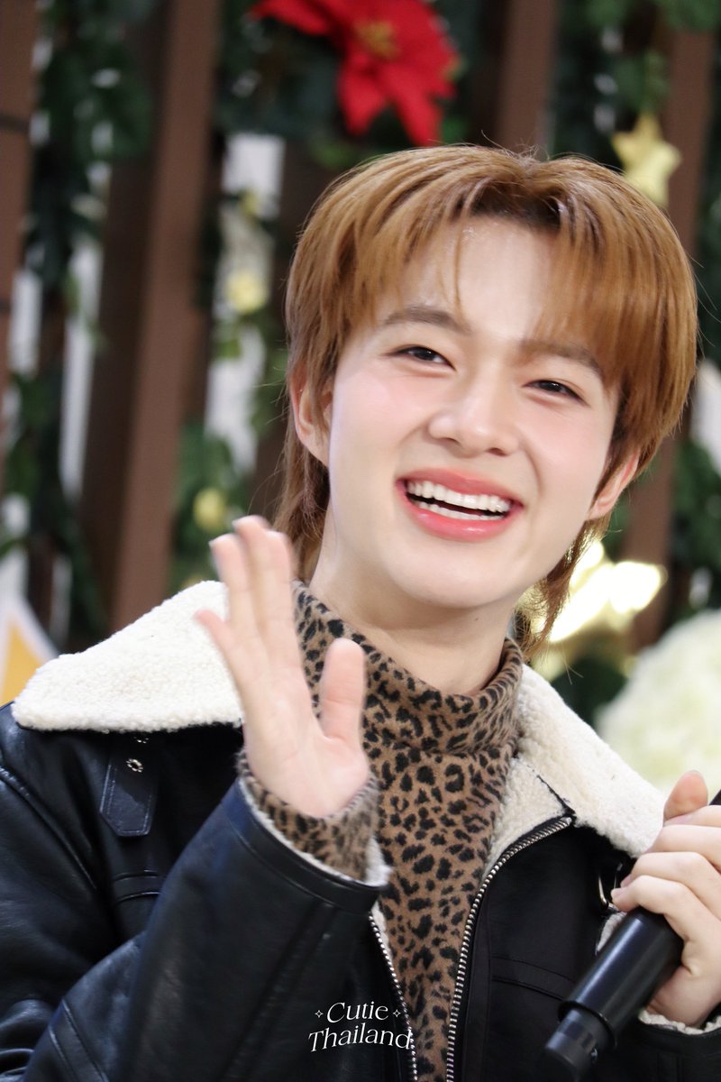 CUTIE_THAILAND's tweet image. ╲⠀╲ ⋆⠀╲         ╲
   ╲⠀╲     ☾⋆.˚ ⠀ ╲ ⋆｡
      ☆⠀ ╲⠀⠀ ⊹   ⠀.   ☆
                  ⊹ ⠀⠀ ★

꒰  #NuNew  @CwrNew  ꒱