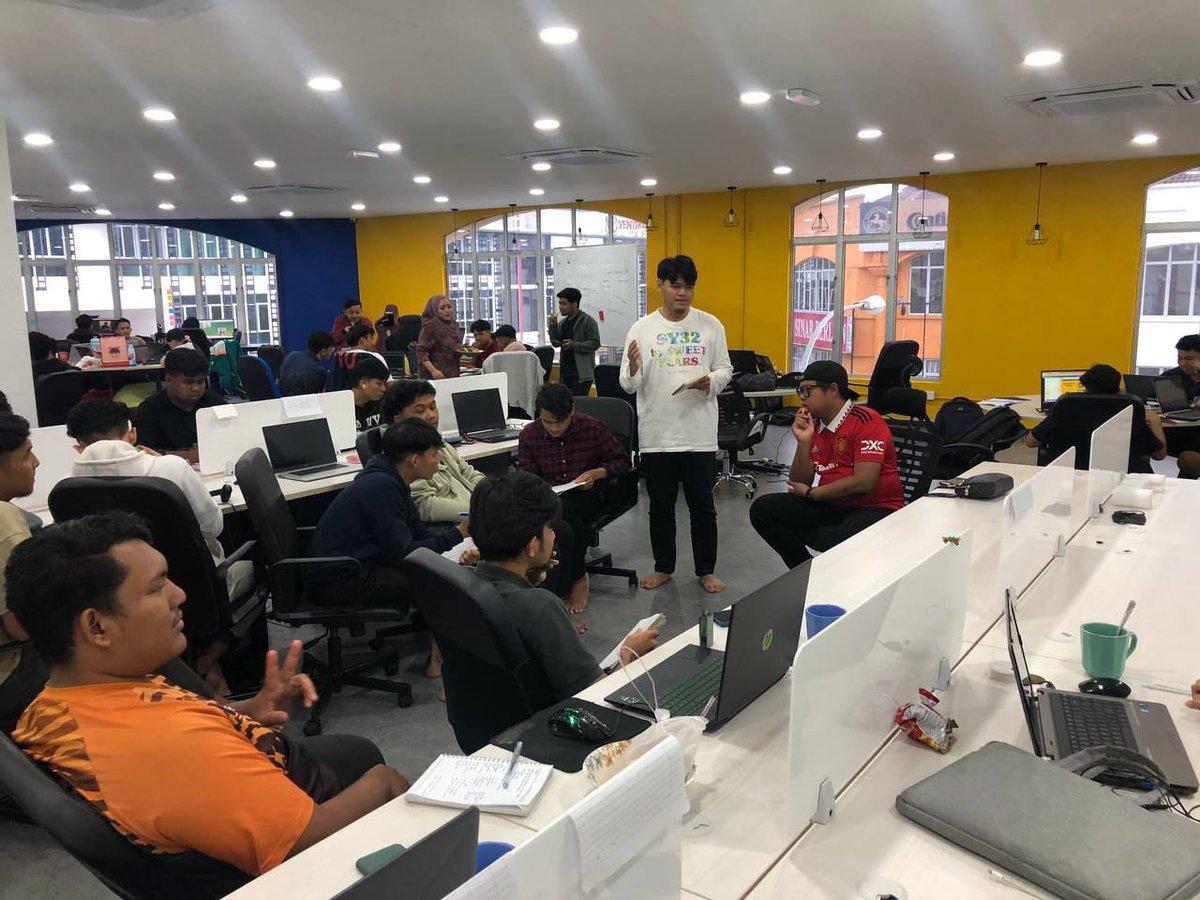 FikNasir's tweet photo. Lokasi: Puchong
Hari kerja: Hybrid (Office + WFH), Isnin-Jumaat
Waktu kerja: 9am-6pm (Marketing Department 10am-7pm) https://t.co/egTK4YINzx