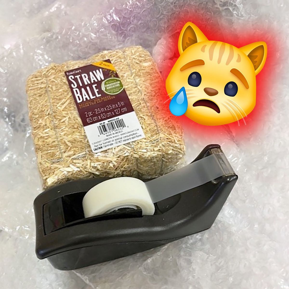 It's #WinterShelterWednesday! 🌬️❄️🏠🌡️🐈 Ordering #communitycats shelter straw online rather than buying in-person? Check product dimensions! These straw bales looked perfect online, but when they arrived, actual "bales" were teeny-tiny! 🙀😾😹😿 @bideawee #nycfci #feralcats #tnr