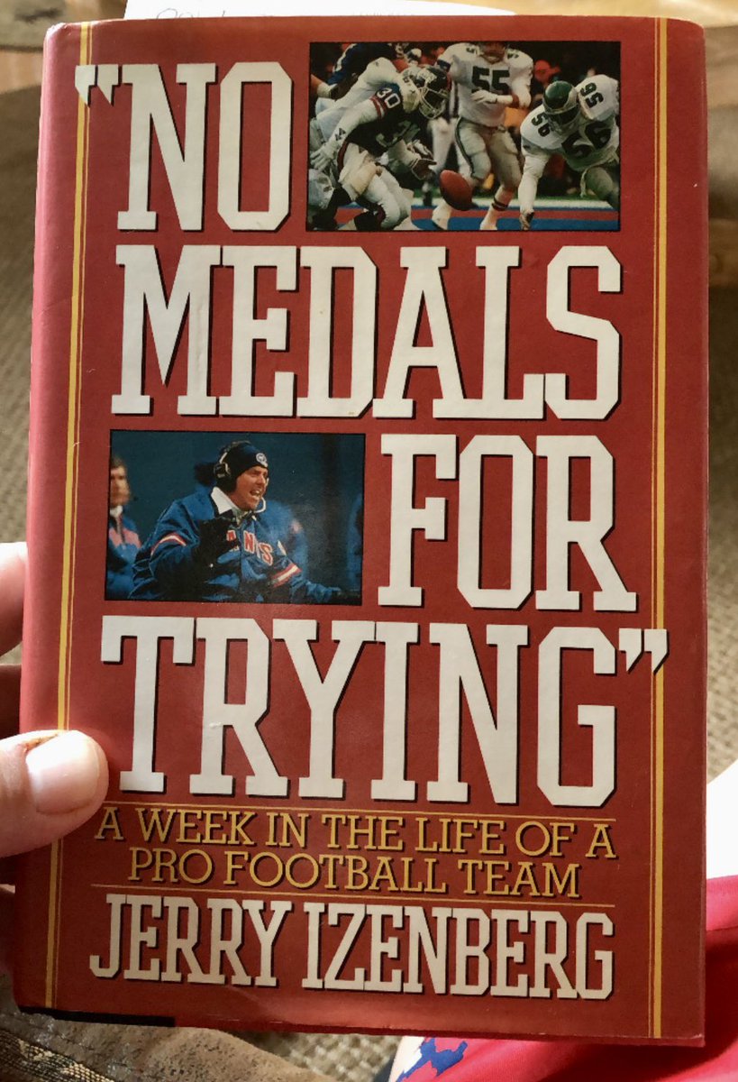 New York Giants Vs Philadelphia Eagles, 12/03/1989 Week 13 (Full Game) youtu.be/76A2kukxsgw?si… via <a href="/YouTube/">YouTube</a>
 
35 years ago yesterday, a classic <a href="/Giants/">New York Giants</a> <a href="/Eagles/">Philadelphia Eagles</a>  game. Check out the book “No Medals For Trying” written about the Giants week leading up to this game. Must read