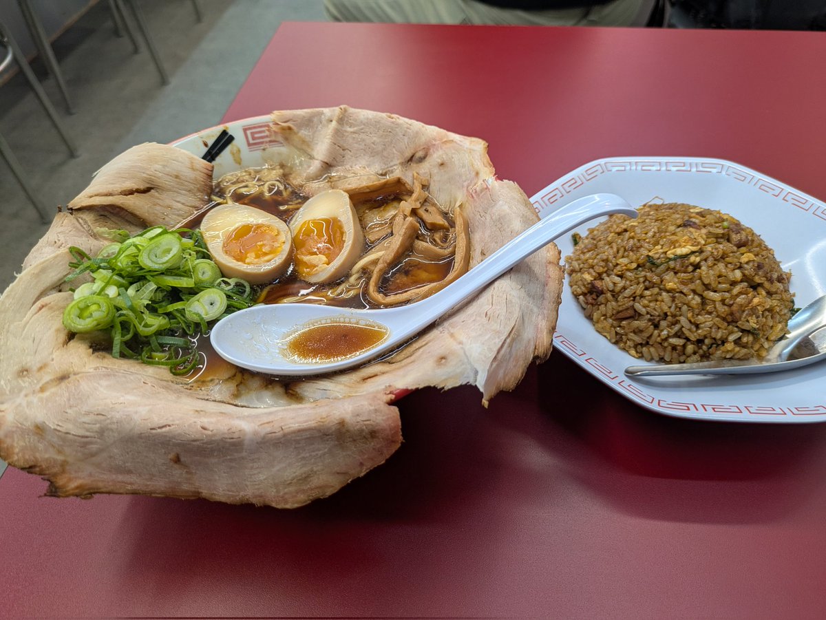 lrt_tanoshimi's tweet photo. 尾道ラーメン、スーパー美味い。 https://t.co/uLD2pF1aX8