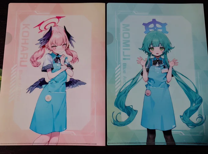ブルアカマンチョコもう売り切れてたw セリカとココナ以外はクリアファイルあったから、コハルモミジとメモロビ集2種入手してきた〜 ココナちゃんも欲しかったー! #ブルアカ 