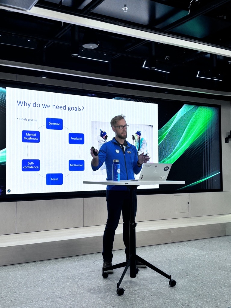 Tänään vietimme Wellbeing Day:tä ja vieraanamme oli Suomen Olympiakomitean olympiajoukkueiden psyykkinen valmentaja Robert Päkk kertomassa palautumisen ja itsetuntemuksen yhteydestä.

#suomenolympiakomitea #lifeatdeloitte #worklifebalance