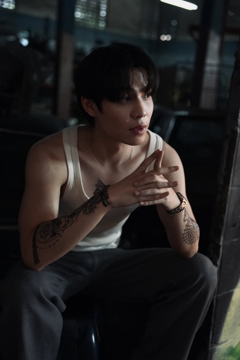 พ่ออครับพ่อ ตอนพ่อวัยรุ่นพ่อเท่ไหมครับ  ? 

พ่อ : 😈

#TheHeartKillersEP3