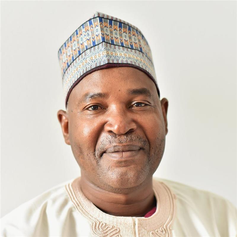 #Niger. Nous sommes extrêmement préoccupés par l’enlèvement de Moussa Tiangari, Secrétaire Général d’Alternatives Espaces Citoyens (AEC), hier à son domicile, par des homme armés. Ses proches et avocats sont depuis sans nouvelle. 1/2