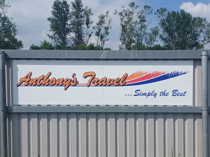 RuncornLinnets's tweet photo. 🟡🟢 | *Wednesday sponsor feature*

Runcorn based ANTHONY'S TRAVEL 
An award winning family owned coach hire company

Used by the supporters group, 'Runcorn Linnets Travel' for away games

Experienced in all aspects of coach travel & committed to provide a quality service

Thank you Richard, for the continued support
