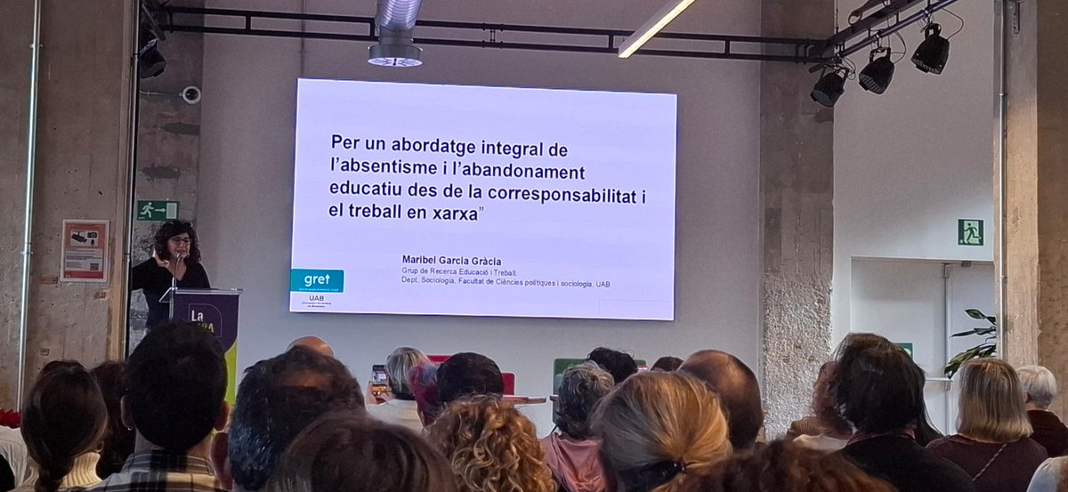 ➡️Avui a la jornada “Avancem en l’estratègia local contra l’abandonament escolar prematur”.
A l'acte s'ha fet seguiment de l’estratègia municipal en aquest àmbit i s'ha posat l'accent en la força del treball en xarxa de la comunitat educativa a #SantaColoma .
