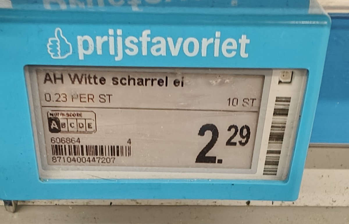 deTempelier's tweet photo. @albertheijn hoe kan het dat bij de ene verpakking de eieren goedkoper per stuk zijn dan bij een groot verpakking? Precies de zelfde eieren. https://t.co/A9lgwa9PU9