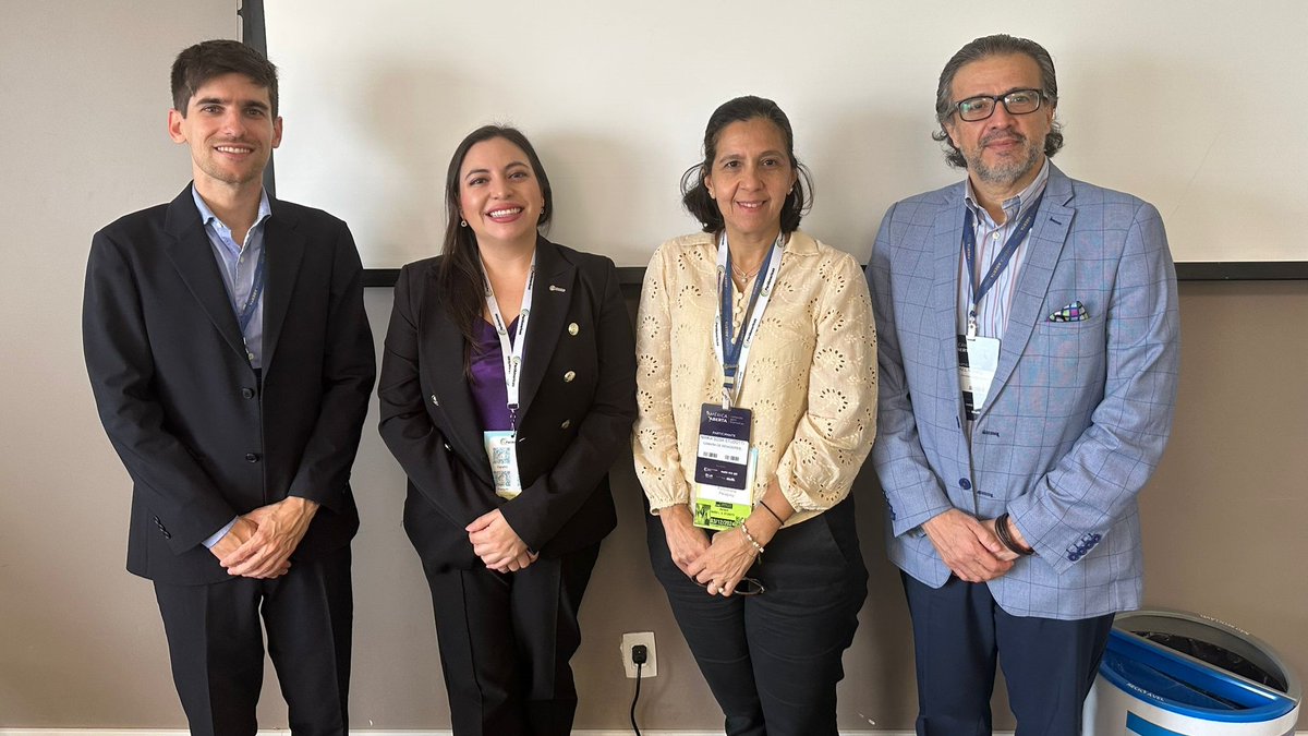 La moderación estuvo a cargo de <a href="/edonunez01/">Eduardo Nunez</a>, director <a href="/NDI/">National Democratic Institute</a> en Guatemala y como ponentes:
🔸Dip. <a href="/AVillagran502/">Andrea Villagrán🌱</a>🇬🇹, VP por Centroamérica #ParlAmericasGEN
🔸María Liz Sosa, dir. parlamento abierto, <a href="/SenadoresPy/">SenadoPy</a>
🔸<a href="/juan_krahl/">Juan Krahl</a> de <a href="/DireLegislativo/">Directorio Legislativo</a>, en representación de <a href="/RedLTL/">Red Latinoamérica por la Transparencia Legislativa</a>