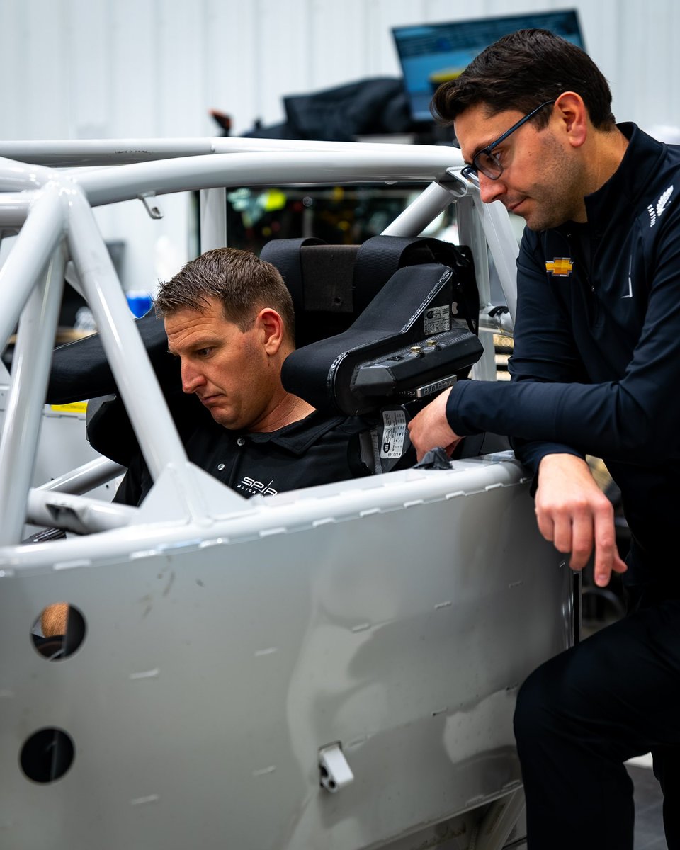 Spire Motorsports (@spiremotorsport) on Twitter photo Who’s gonna tell him he can’t drive it until February?
<a href="/Mc_Driver/">Michael McDowell</a> | <a href="/TRAVIS_P3TERSON/">Travis Peterson</a> Who’s gonna tell him he can’t drive it until February?
<a href="/Mc_Driver/">Michael McDowell</a> | <a href="/TRAVIS_P3TERSON/">Travis Peterson</a>