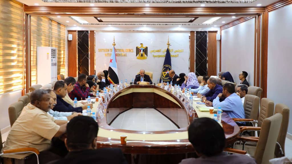 الهيئة الإدارية للجمعية الوطنية تجدد رفضها القاطع لأي مبررات تسوغ التدهور الاقتصادي وتدعو الحكومة إلى الاضطلاع بمسؤولياتها
stcaden.com/posts/27700
<a href="/aaalkathery/">علي الكثيري</a>
#المجلس_الانتقالي_الجنوبي