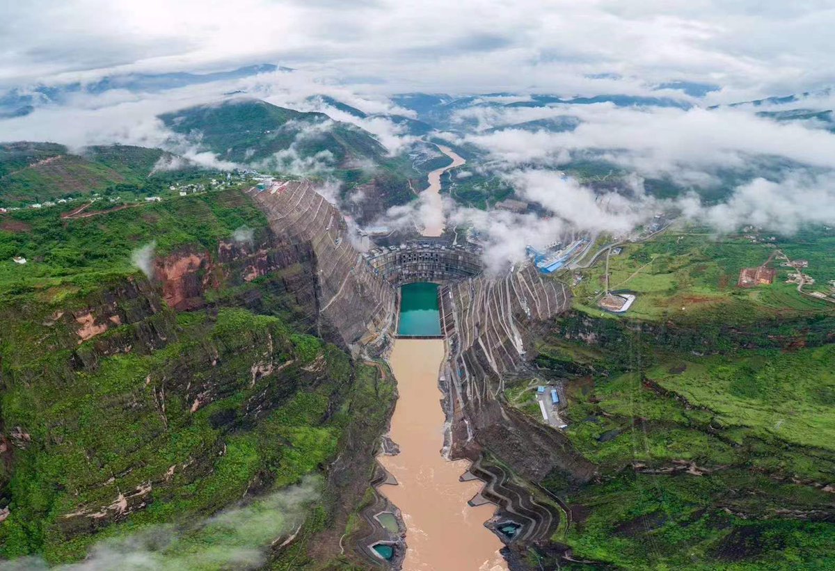 Tsinghua_Uni's tweet photo. "Our expertise in #TemperatureControl and #CrackPrevention is highly valued by our partners," says #TsinghuaRen Prof. Li Qingbin (China) from the Department of Hydraulic Engineering, who is redefining global #hydropower standards of #SmartDam construction. https://t.co/oqbw7ZtZA3