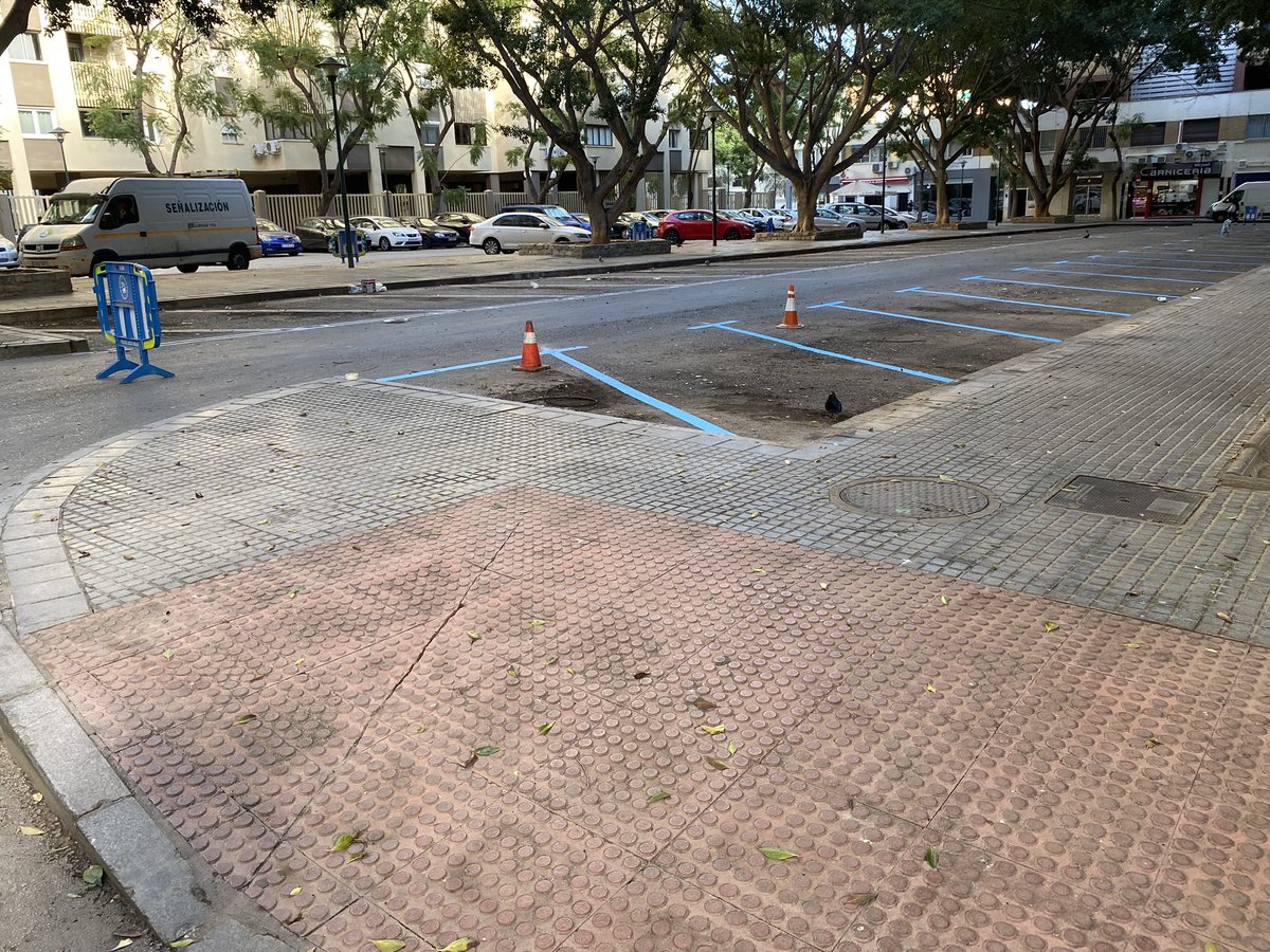 Esto debe ser una broma del <a href="/malaga/">Ciudad de Málaga</a> o un regalo envenenado de Navidad a los vecinos, ya con aparcamientos mermados por las obras <a href="/metromlgoficial/">Metro de Málaga</a>