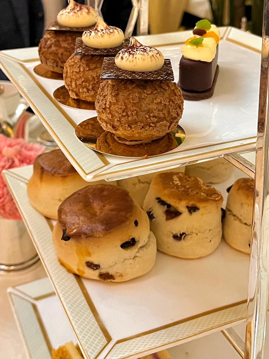 Afternoon tea with friends!