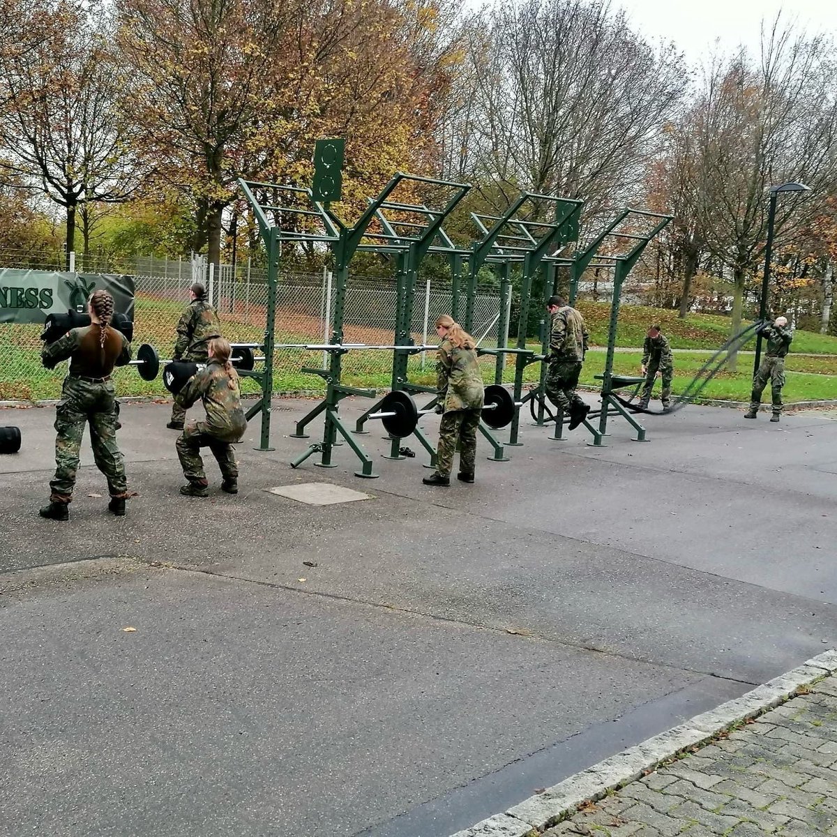 BeaverFitUK's tweet image. The Medical Academy in Munich just got #DamStrong! 💪

With their brand-new 20' Performance Locker and training rig, they're levelling up physical prep for course participants – staying fit for duty.

@beaverfituk x TACWRK 

#BeaverFit #MilitaryFit