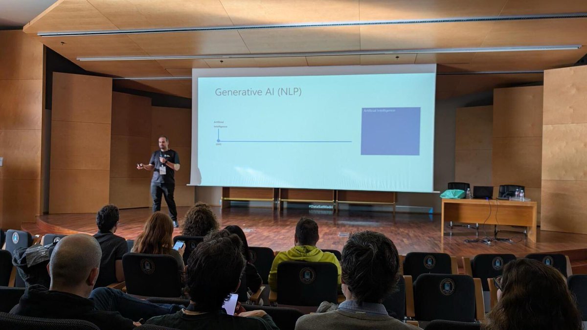 plainconcepts's tweet photo. ¡Nuestro compañero @mrcabellom participó en el #DataSaturday Madrid!🚀
Presentó como crear un #RAG multimodal para consultas en tiempo real sobre documentos e imágenes usando la voz y explicó entre otras cosas como los #VLM mejoran la descripción de imágenes.
¡Muy interesante!🙌 https://t.co/KERT8fvvDM