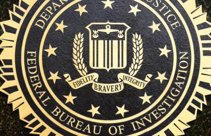 devnullbit's tweet image. FBI Warns iPhone And Android Users—Stop Sending Texts forbes.com/sites/zakdoffm…