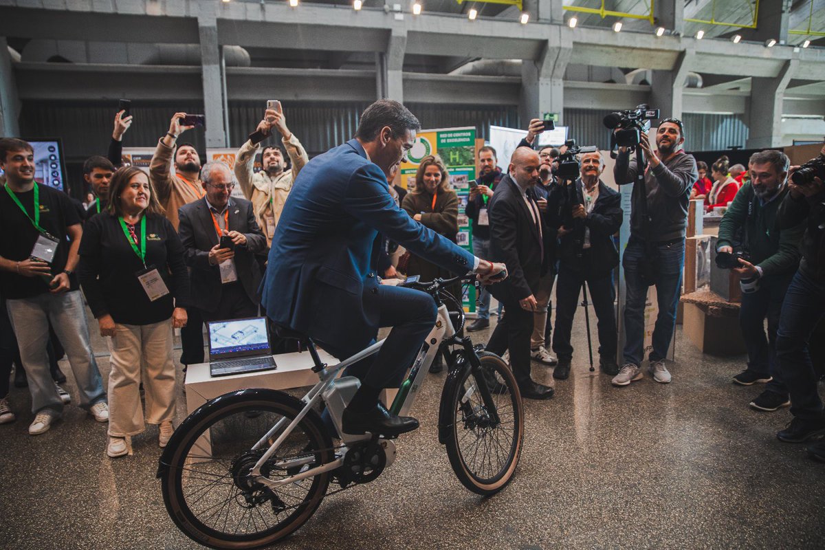 Pilar Alegría tweet media