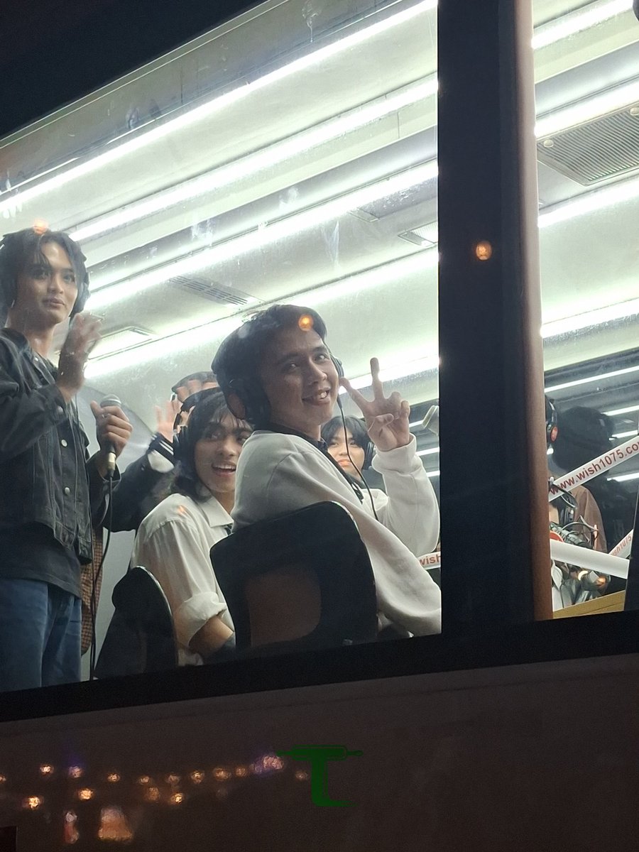 tatinites_ofc's tweet photo. [120425] WISH BUS 

Another successful event in the books!   Here's a glimpse of Tatin inside the Wish Bus, looking absolutely radiant!

📍 Freedom park , Marikina 

#ASTER #ASTER_TATIN #ASTER_AXIS  #TATINapay
@_asterofc  @asterisk_ph  @_twinklesofc  @aster_tatin https://t.co/JyVYstoUtg