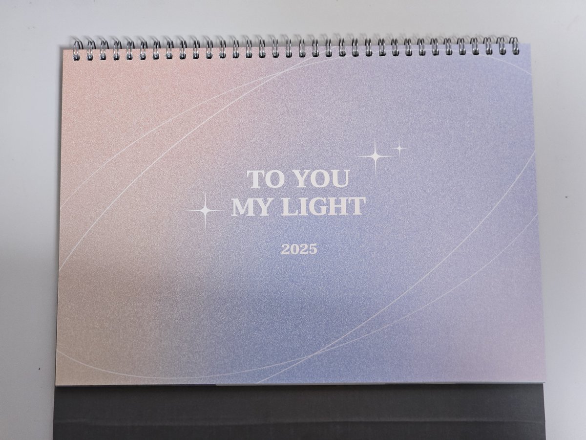 ke_fore's tweet photo. 오늘 너무 피곤하고 졸려서 저녁에 나도 모르게 기절잠 했는데 일어나니까 밍달력이ㅠㅠㅠㅠㅜㅜㅜㅜㅠㅠㅠ 너무 예뻐ㅠㅠㅠㅠㅠ 절경이구요 장관이구요 힐링이구요 행복이에요ㅠㅠㅠㅠㅠㅠ https://t.co/5tKqATtqgr