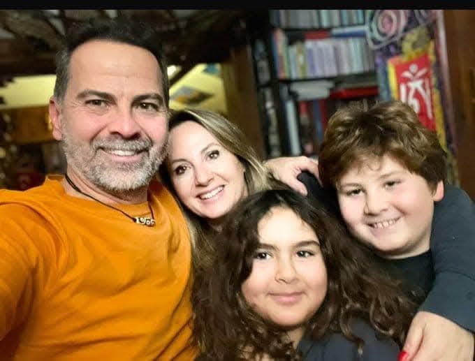 Bu görseli paylaşarak Nasuh Mahruki ‘ye Kocaman bir DESTEK ve MORAL alkışı  göndermenizi rica ediyorum.

 İlk alkış benden 👏👏👏