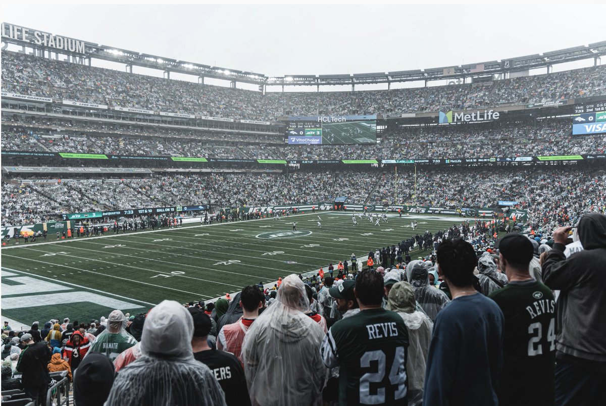 whyhunger's tweet image. Last chance to score BIG!

Bid to win 4️⃣ Coaches Club tickets to a NY Jets home game &amp;amp; a signed football by Sauce Gardner!  Every bid helps us end hunger. ️

Bid now before it&apos;s too late: ow.ly/a4fL50UkkmK #Bid2Win #NYJets #EndHunger