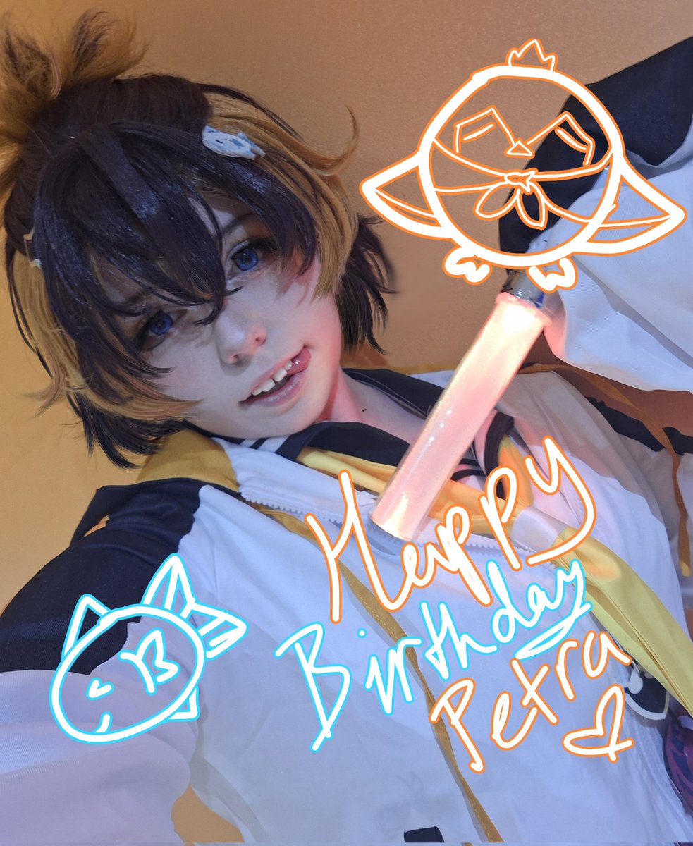 MageMonaca's tweet photo. HAPPY BIRTHDAY TO THE MOST HARDWORKING PENGUIN PETO๐งก๐งก๐งก
I'm cheering her on with her studies and I hope she has an amazing birthday full of the appreciation and love she deserves๐งก
#petoBDAY2024 #CosPetra https://t.co/5hEFxx3GiA